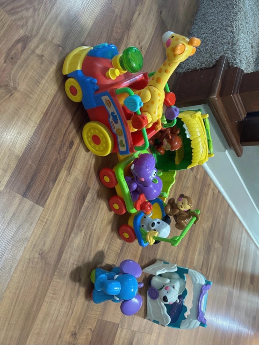 Fisher-Price Little People Zoo Train and Animal Habitats

Includes Polar Bear wi